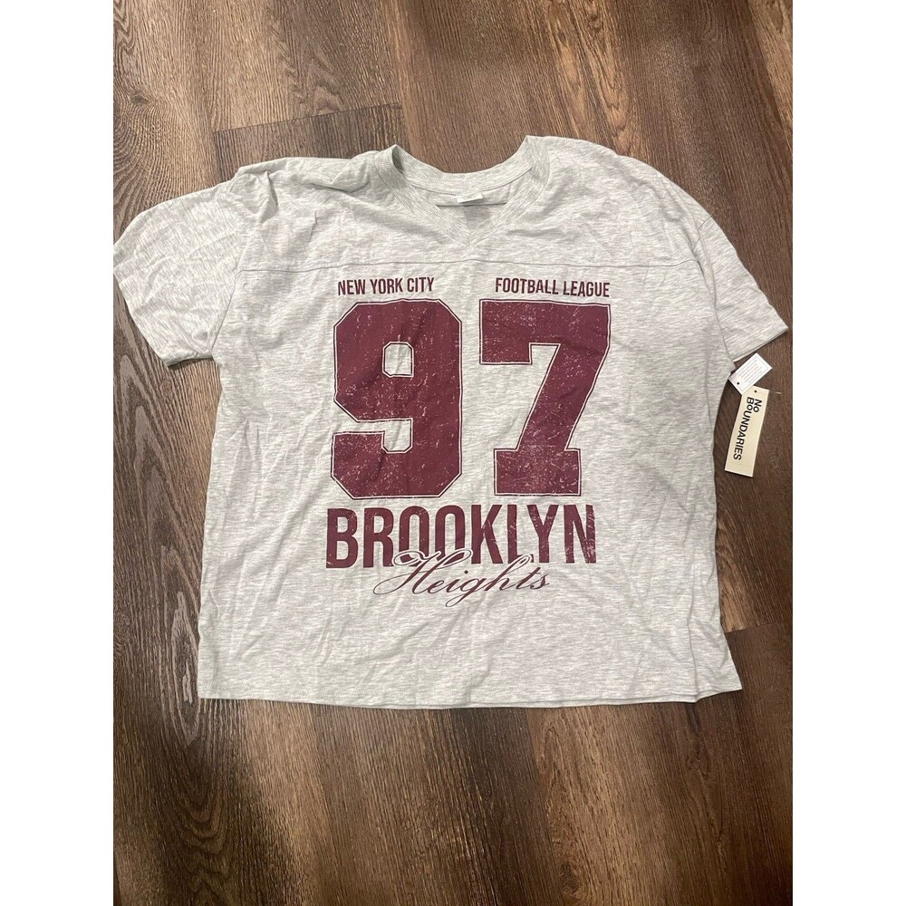 No Boundaries Girls Graphic V-Neck T-Shirt L Gray/Maroon Brooklyn 97 SS